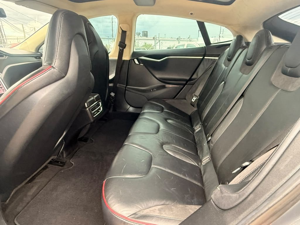 2013 Tesla Model S Image 8