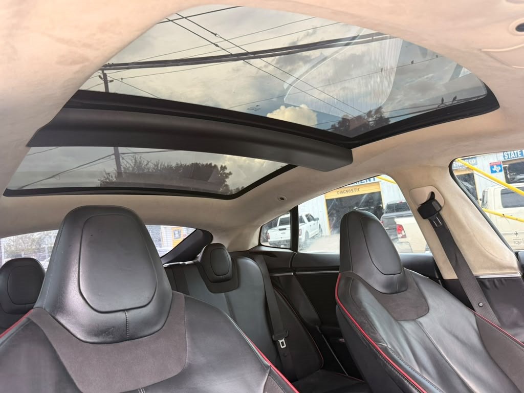 2013 Tesla Model S Image 16