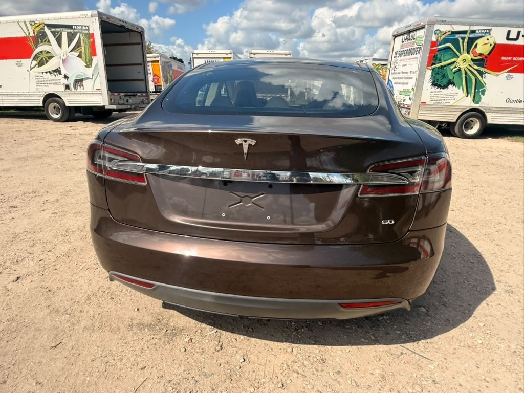 2013 Tesla Model S Image 5