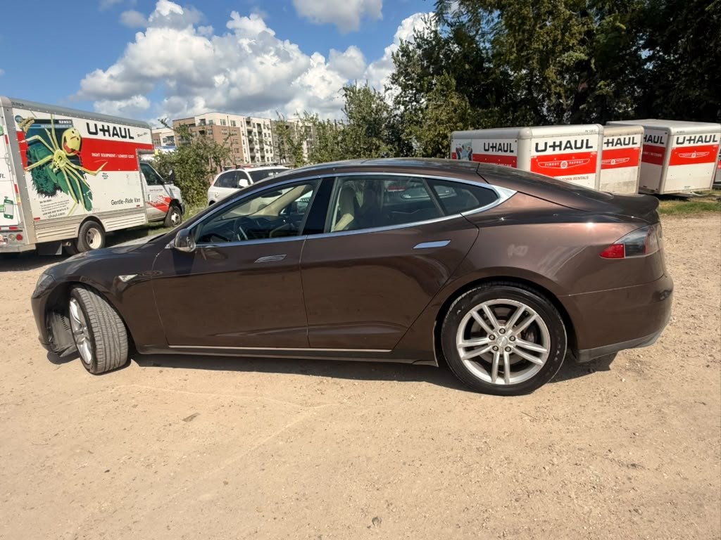 2013 Tesla Model S Image 7