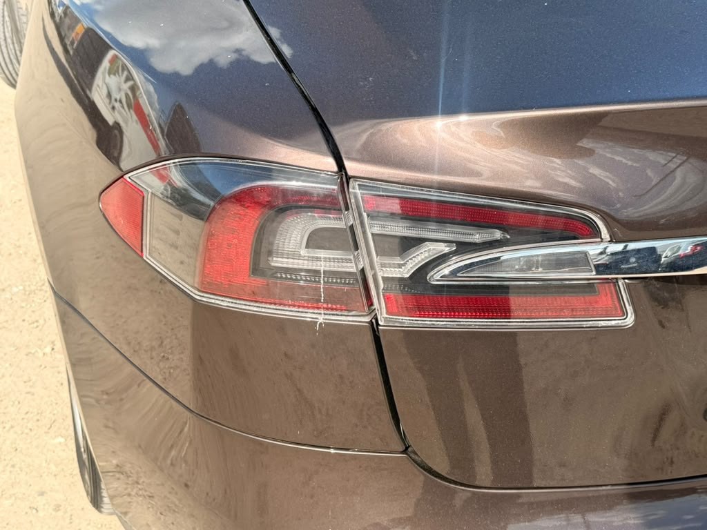 2013 Tesla Model S Image 11