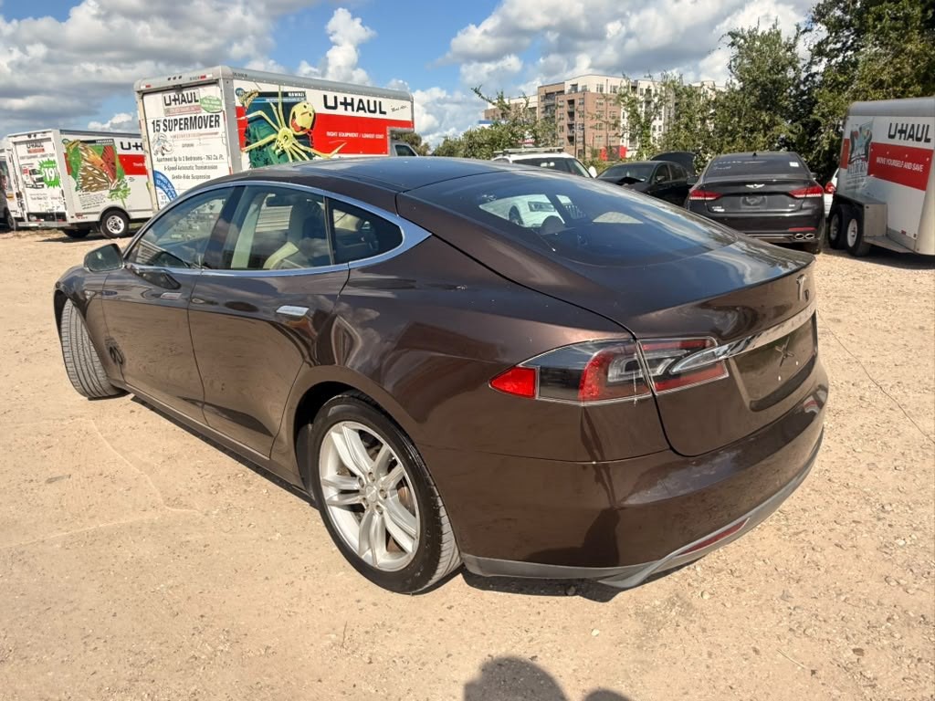 2013 Tesla Model S Image 13