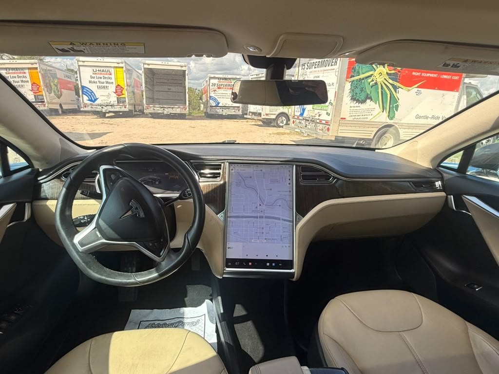 2013 Tesla Model S Image 15