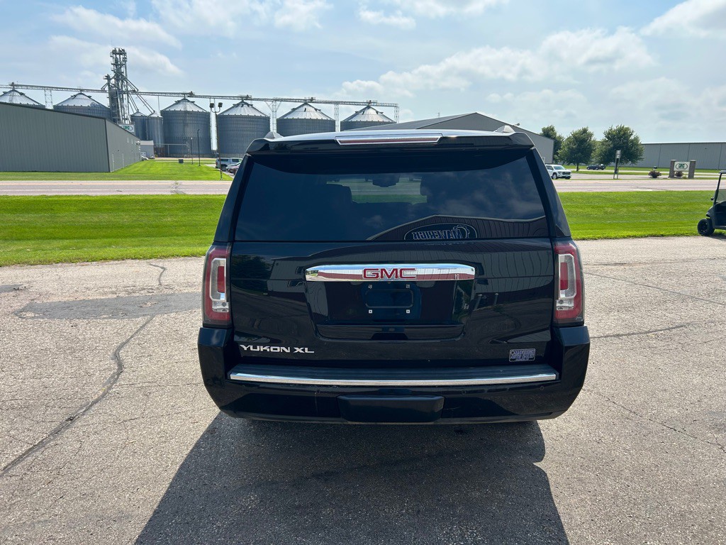 2015 GMC Yukon Image 4