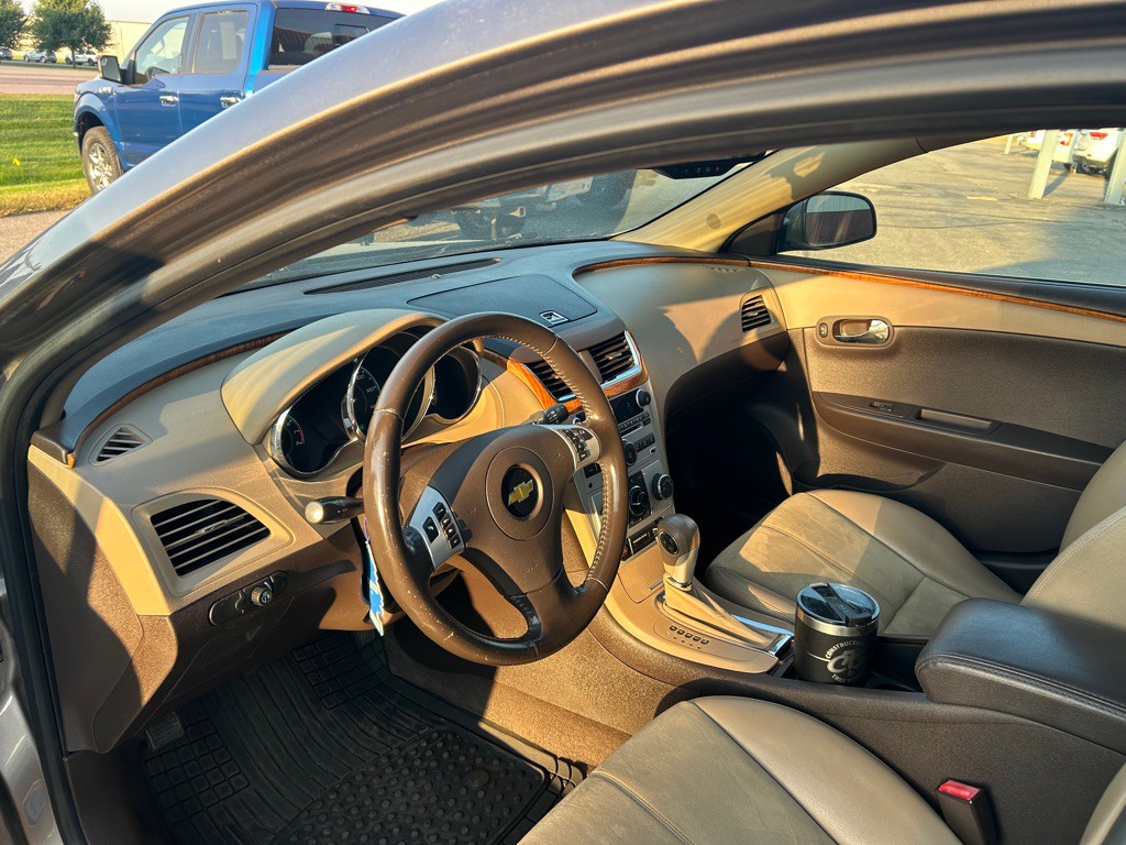 2012 Chevrolet Malibu Image 11