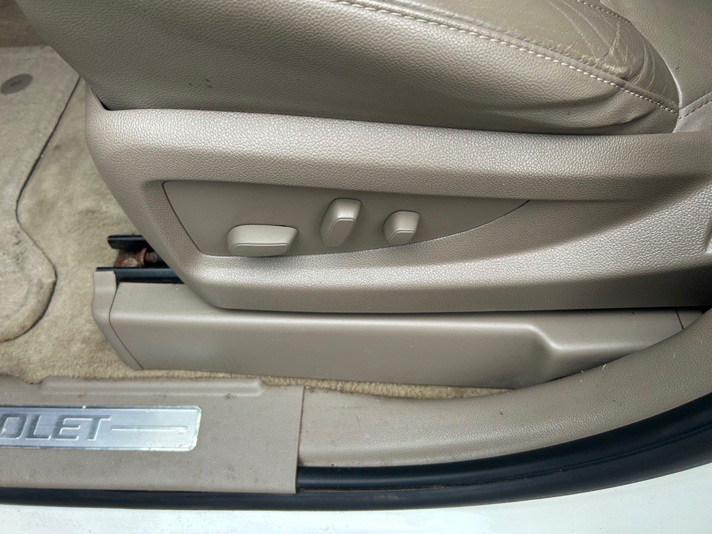 2015 Chevrolet Suburban Image 15