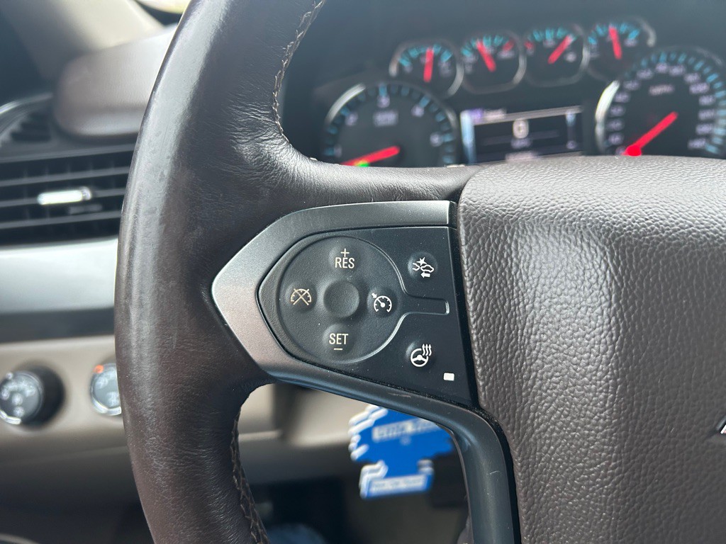 2015 Chevrolet Suburban Image 18