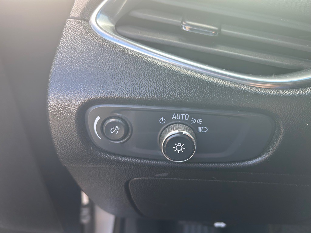 2020 Chevrolet Malibu Image 11