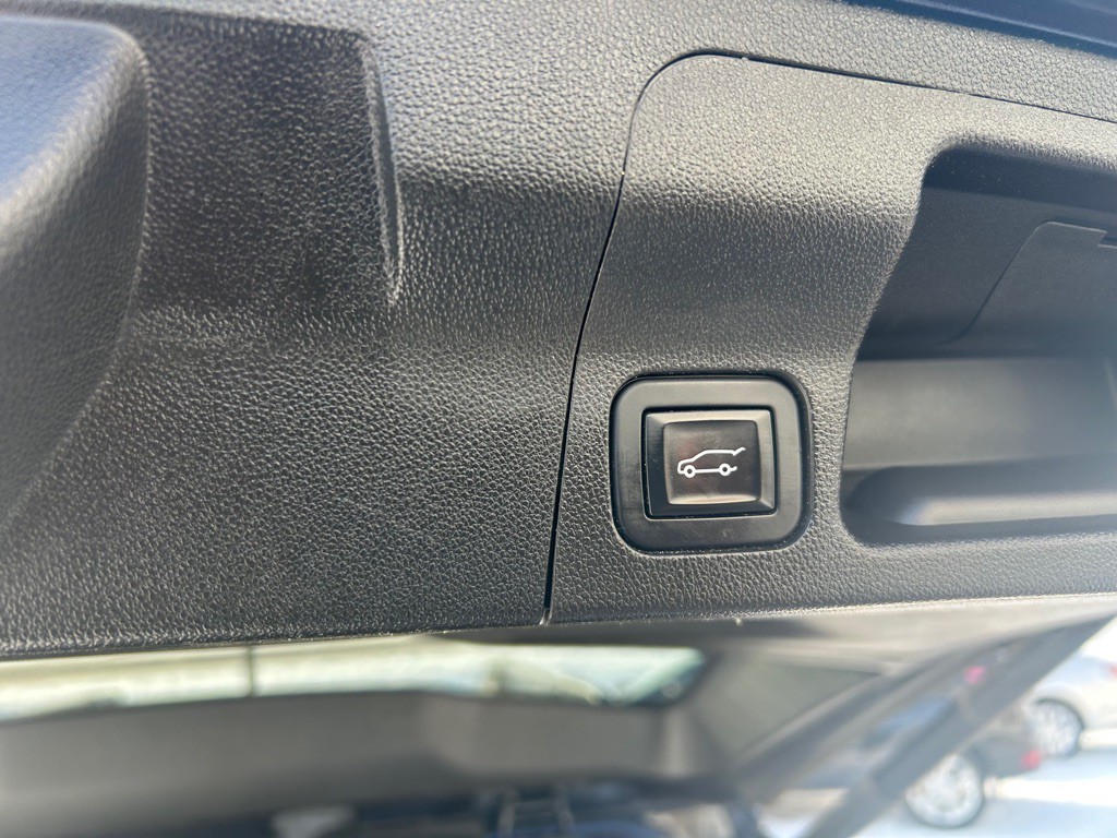 2017 GMC Acadia Image 7