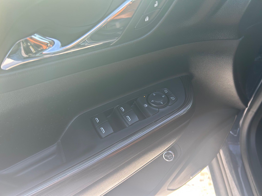 2017 GMC Acadia Image 12