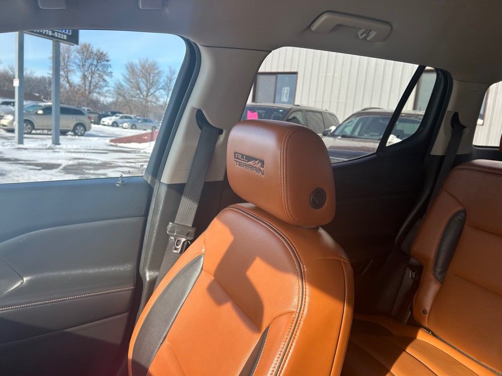 2017 GMC Acadia Image 14