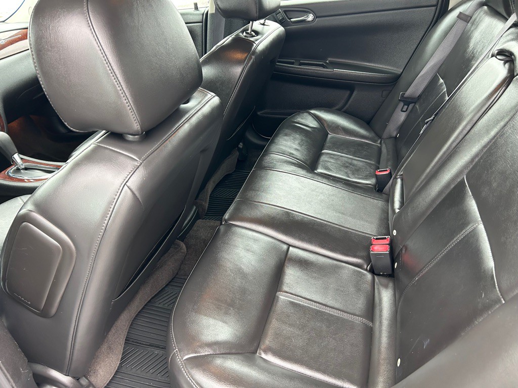 2011 Chevrolet Impala Image 8