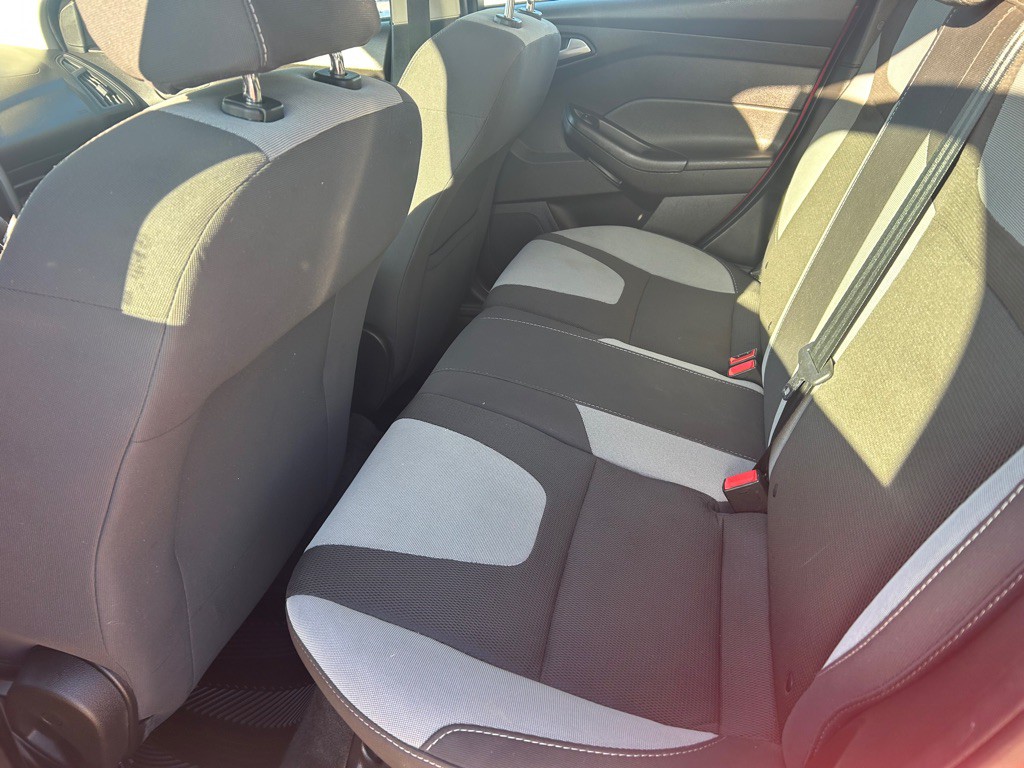 2012 Ford Focus Image 7