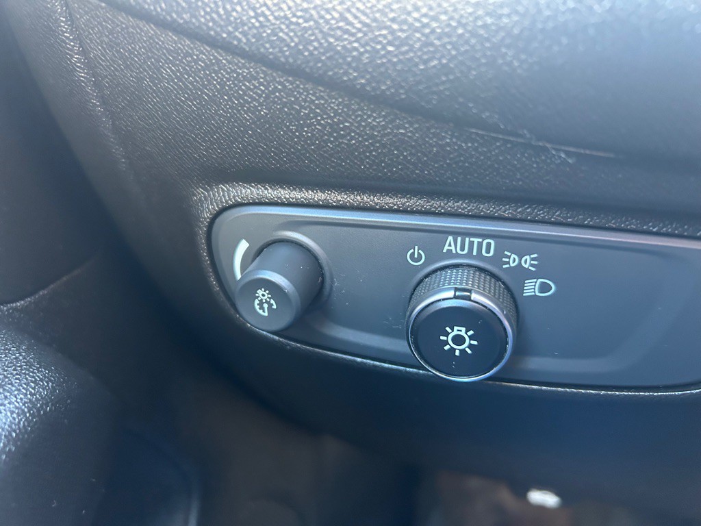 2020 Chevrolet Equinox Image 16