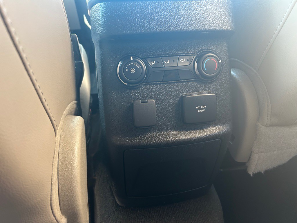 2012 Ford Explorer Image 12