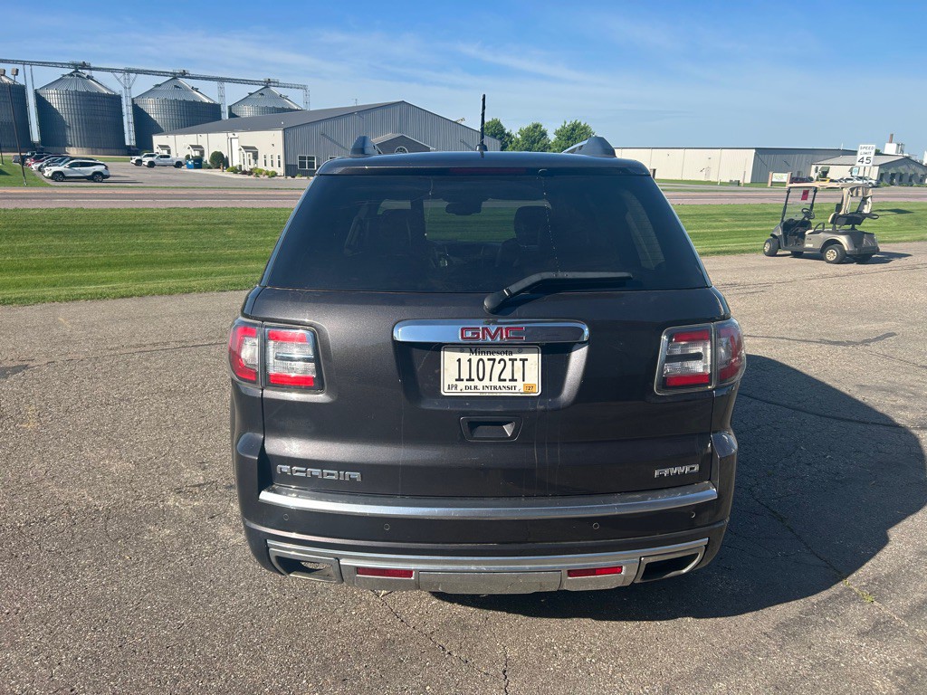 2015 GMC Acadia Image 4