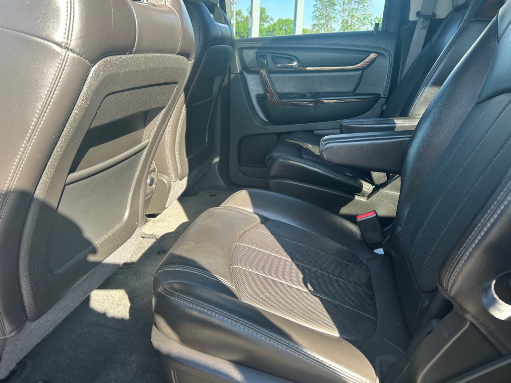 2015 GMC Acadia Image 9