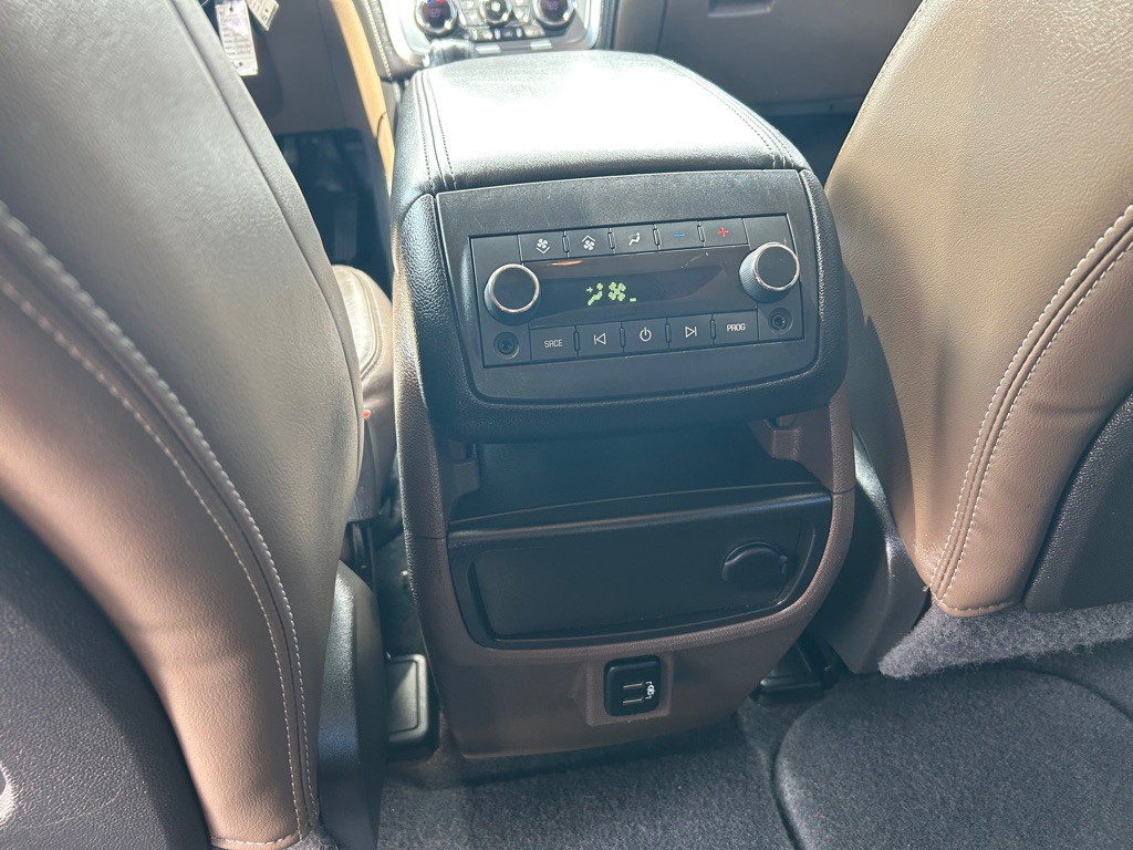 2017 GMC Acadia Image 12