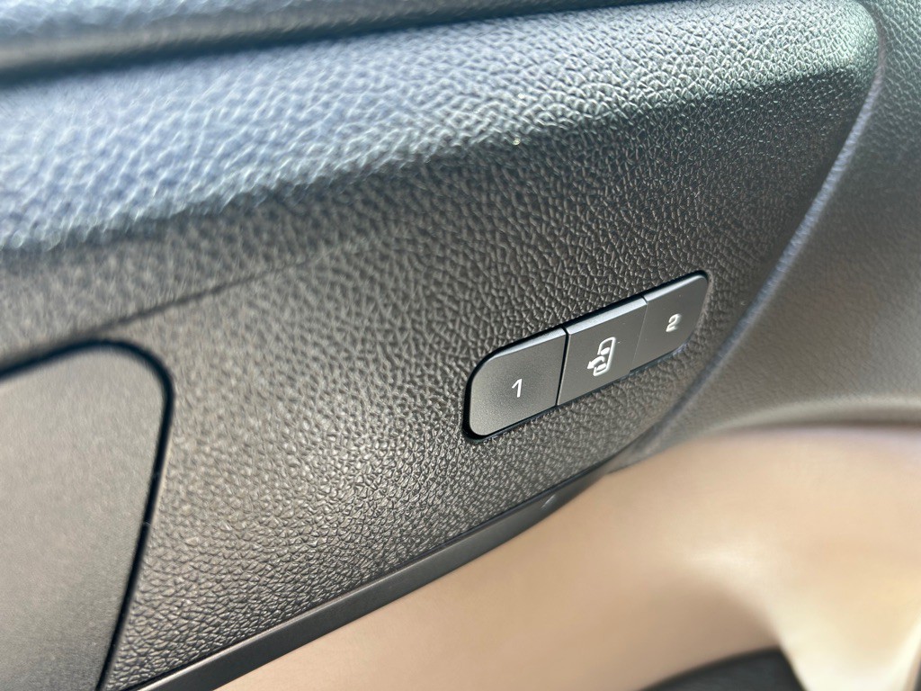 2017 GMC Acadia Image 14