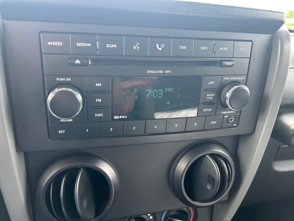 2007 Jeep Wrangler Image 12
