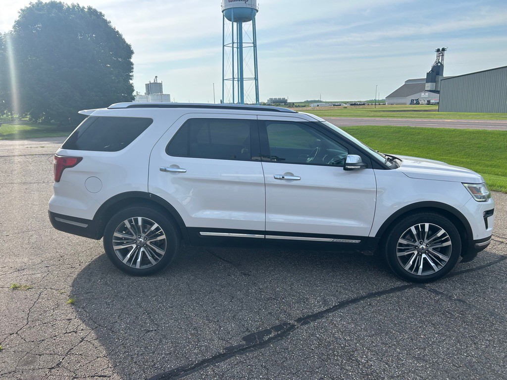 2018 Ford Explorer Image 2