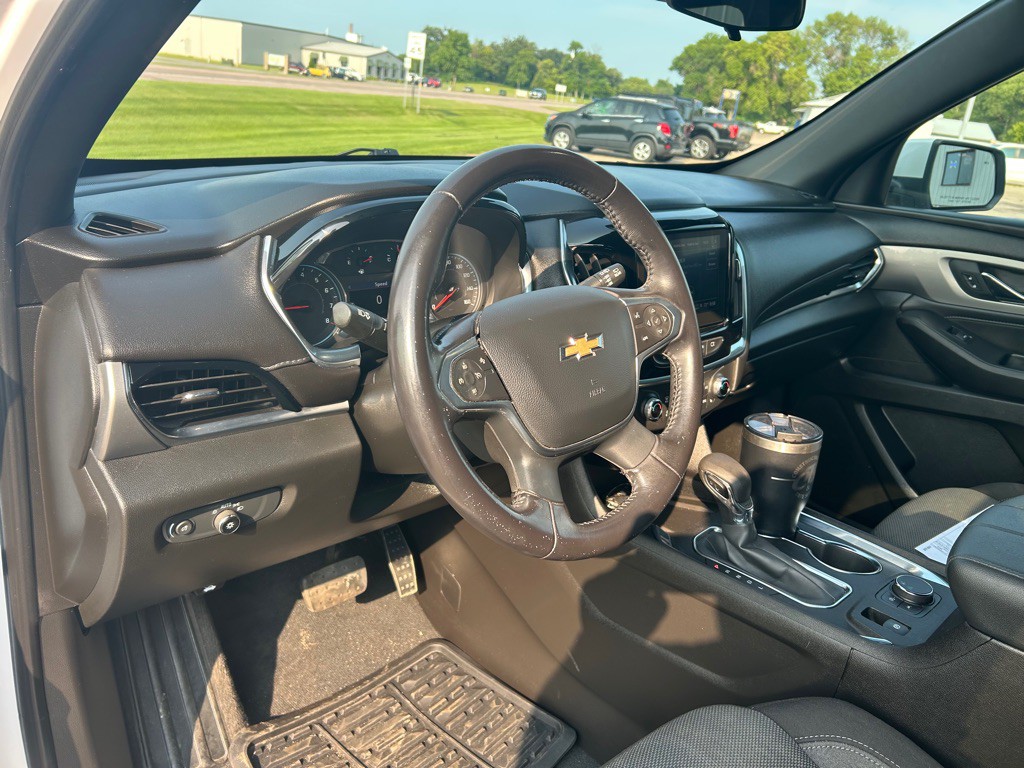 2022 Chevrolet Traverse Image 16