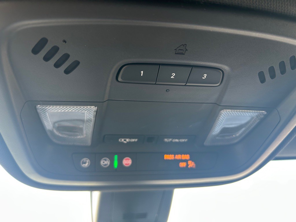 2022 Chevrolet Traverse Image 25