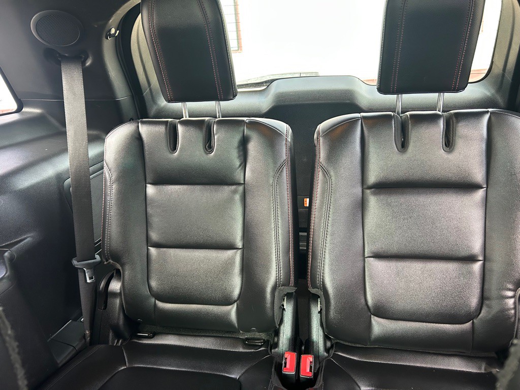 2017 Ford Explorer Image 15
