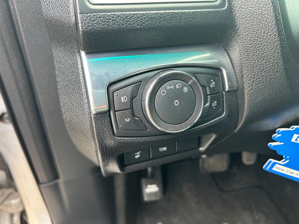 2017 Ford Explorer Image 19