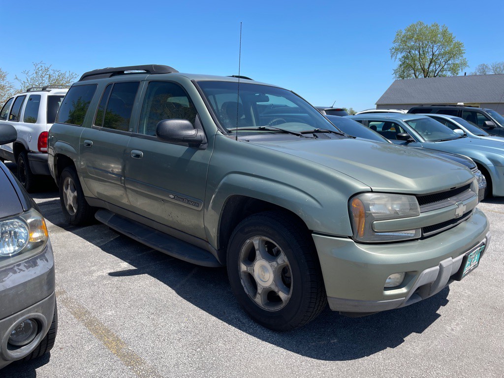2004 Chevrolet Trailblazer Image 2