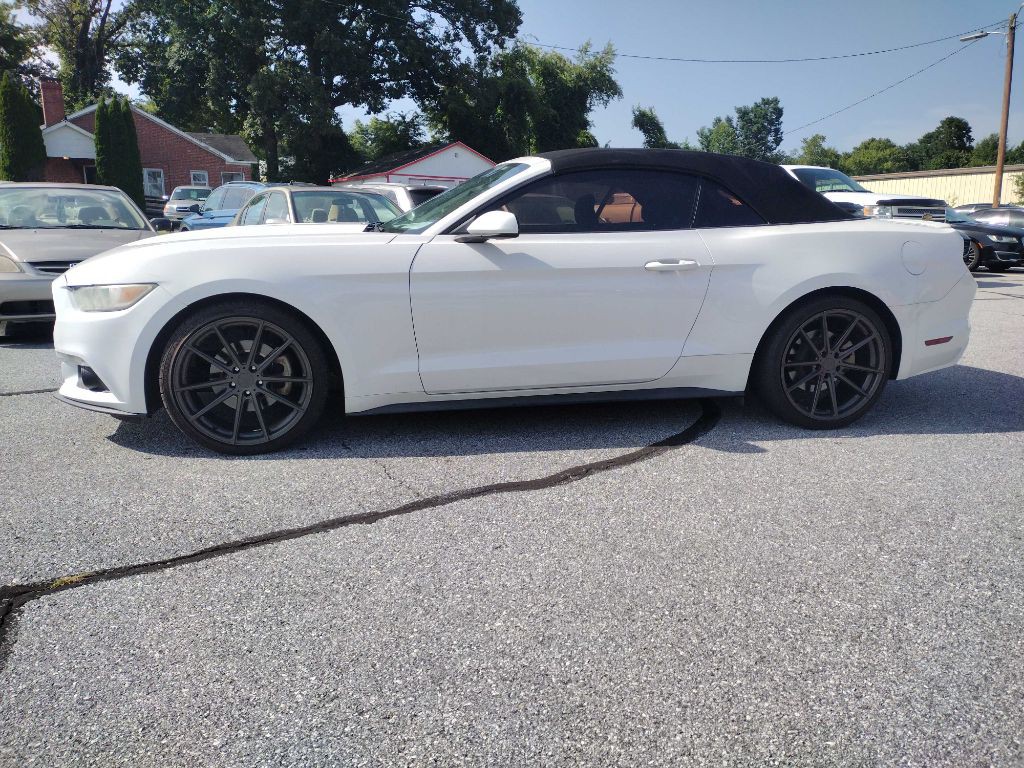 2015 Ford Mustang Image 3