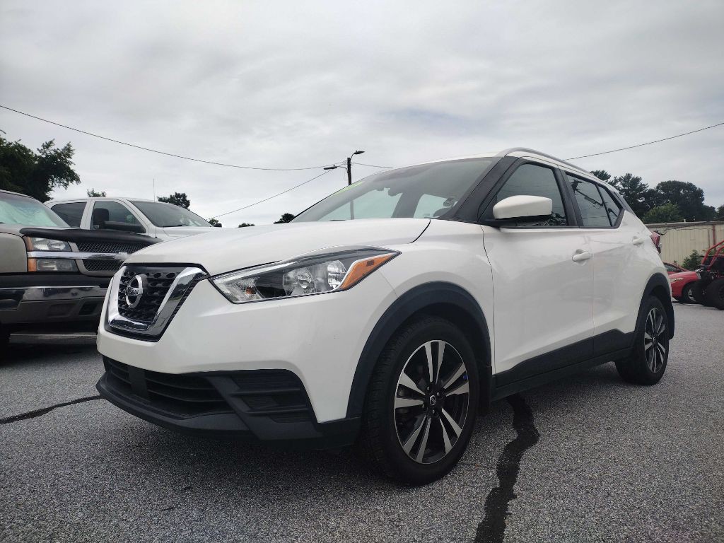 2020 Nissan Kicks Image 1