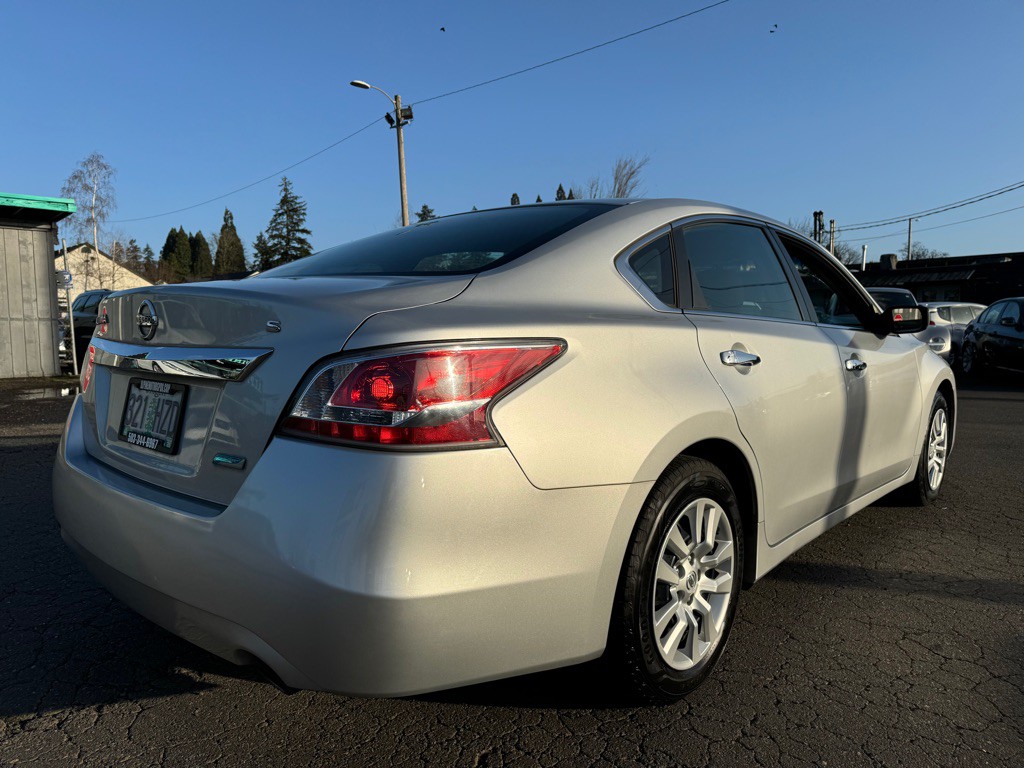 2014 Nissan Altima Image 4