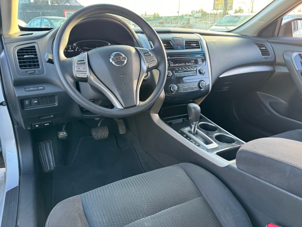 2014 Nissan Altima Image 9