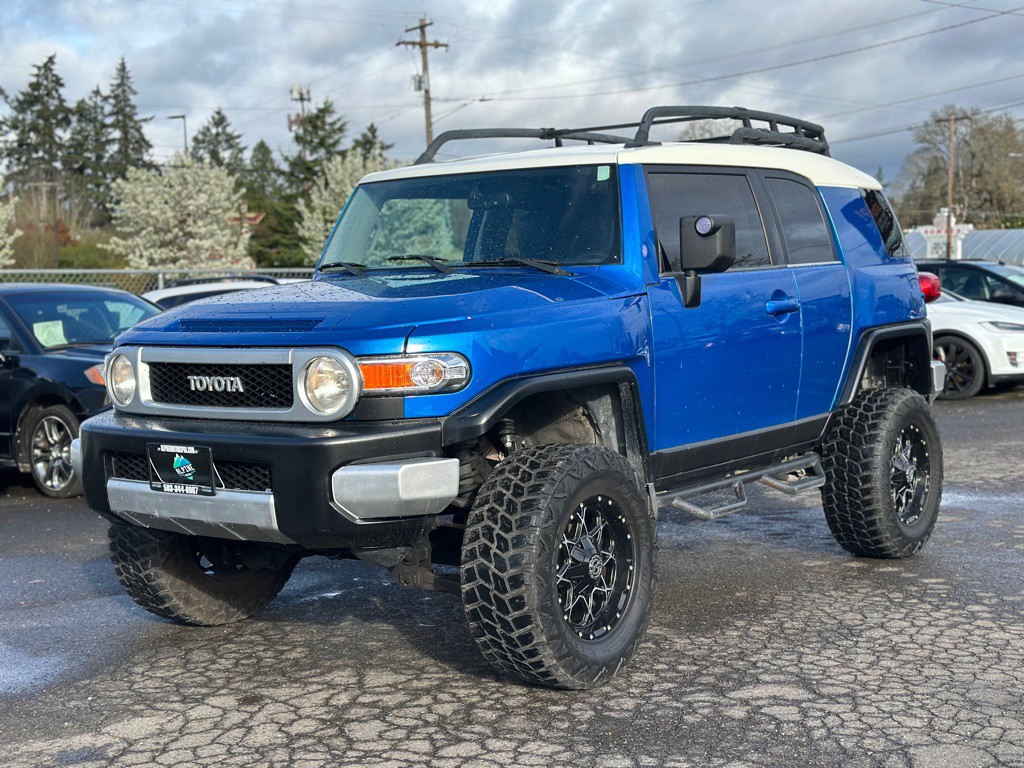 2010 Toyota FJ Cruiser Image 1