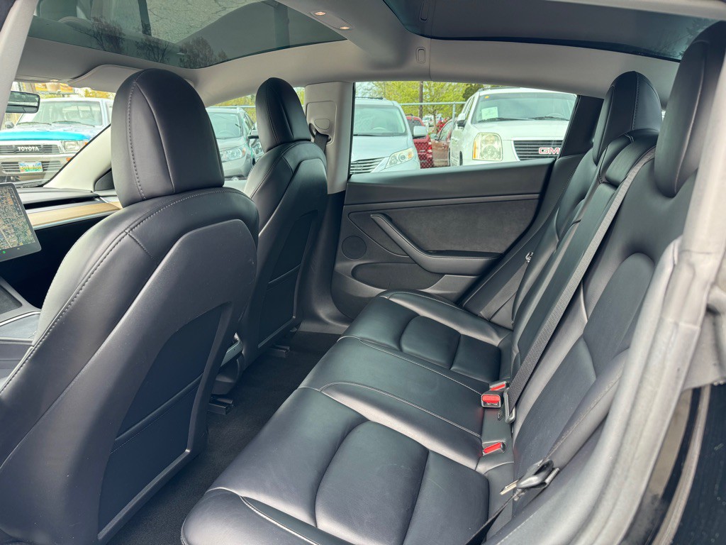 2022 Tesla Model 3 Image 8