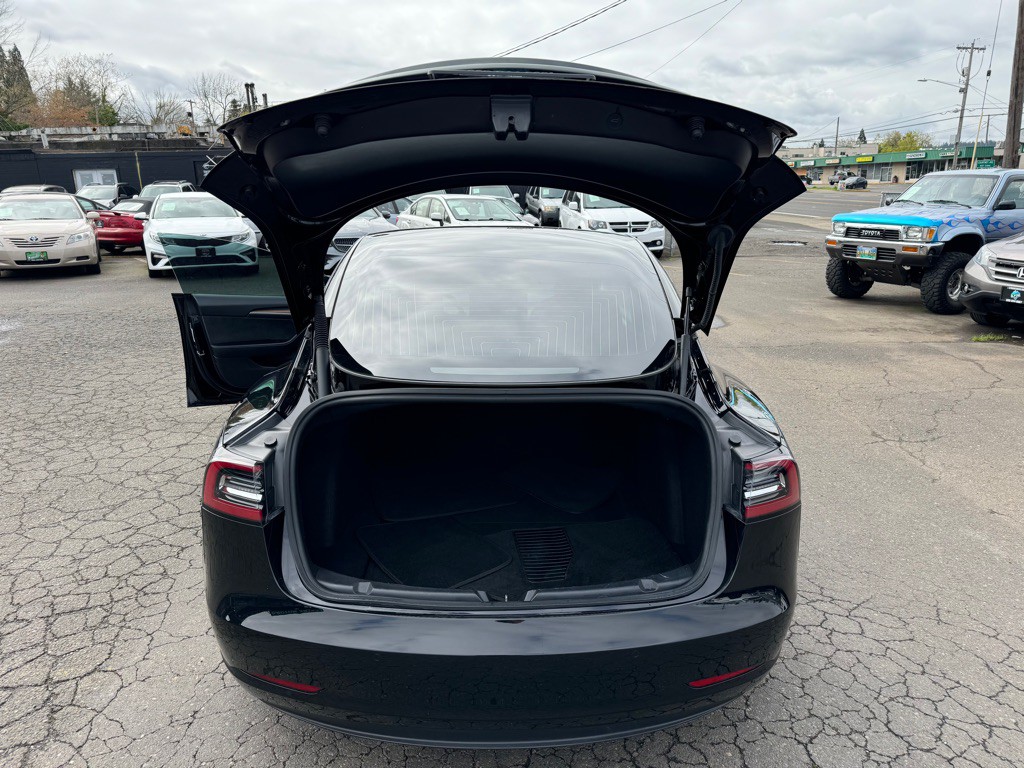 2022 Tesla Model 3 Image 10