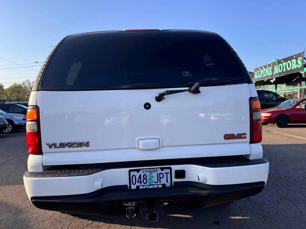 2001 GMC Denali Image 4