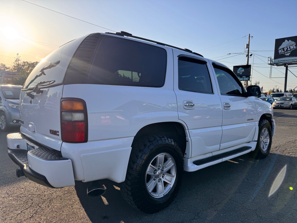2001 GMC Denali Image 5