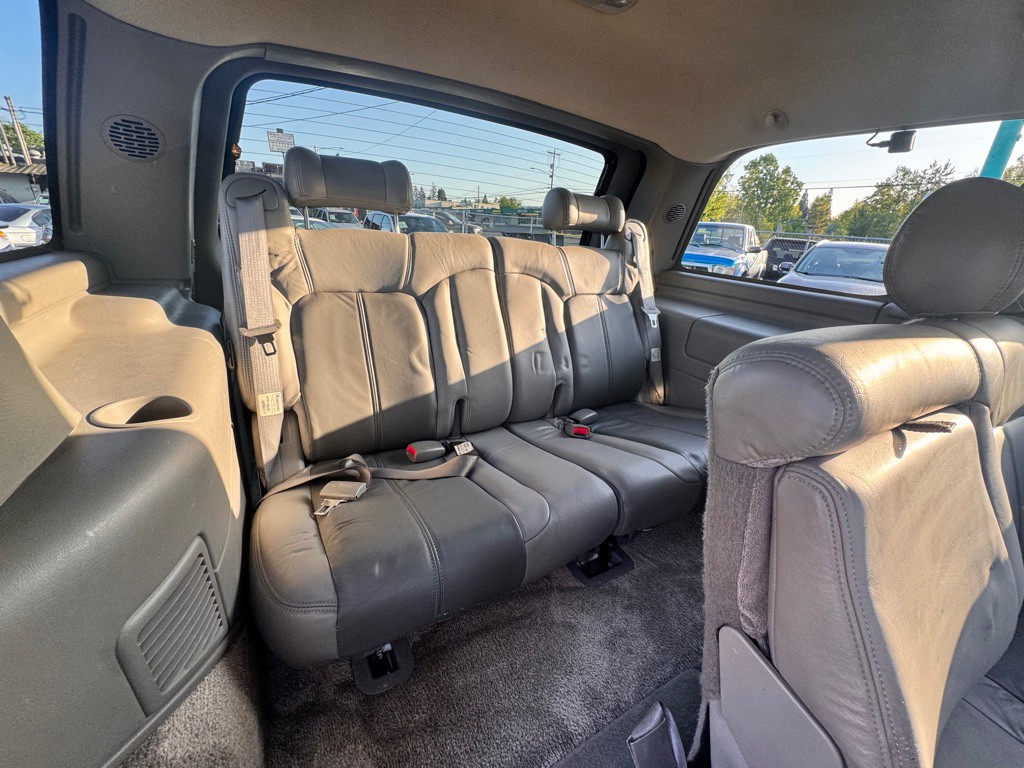 2001 GMC Denali Image 10
