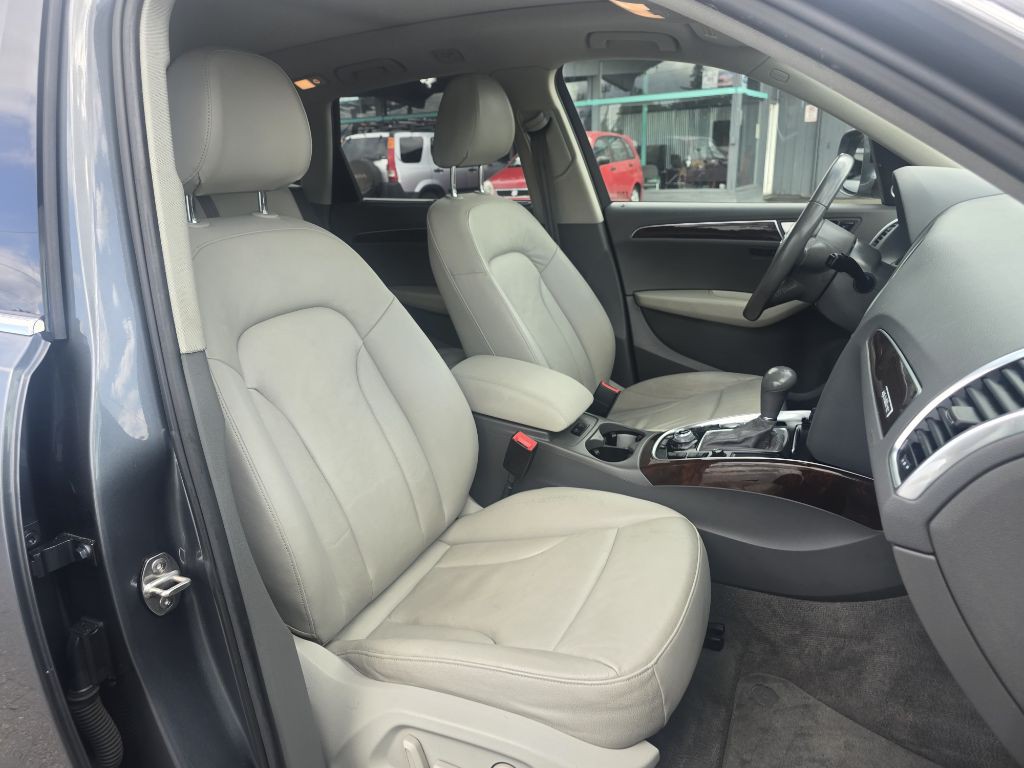 2012 Audi Q5 Image 10