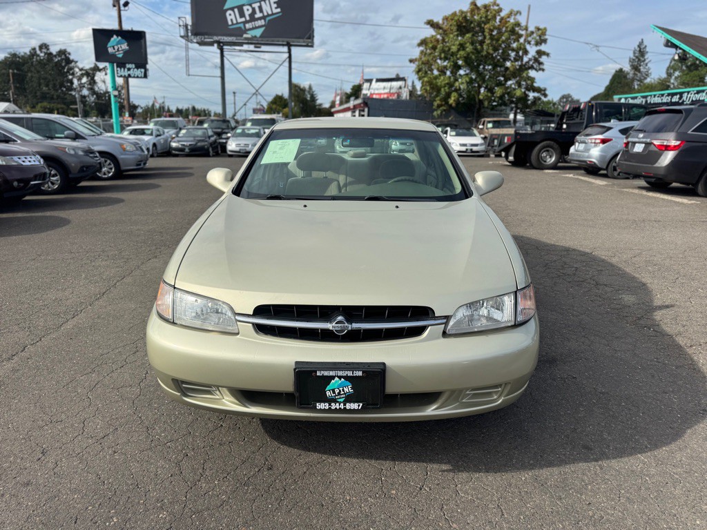 1998 Nissan Altima Image 2