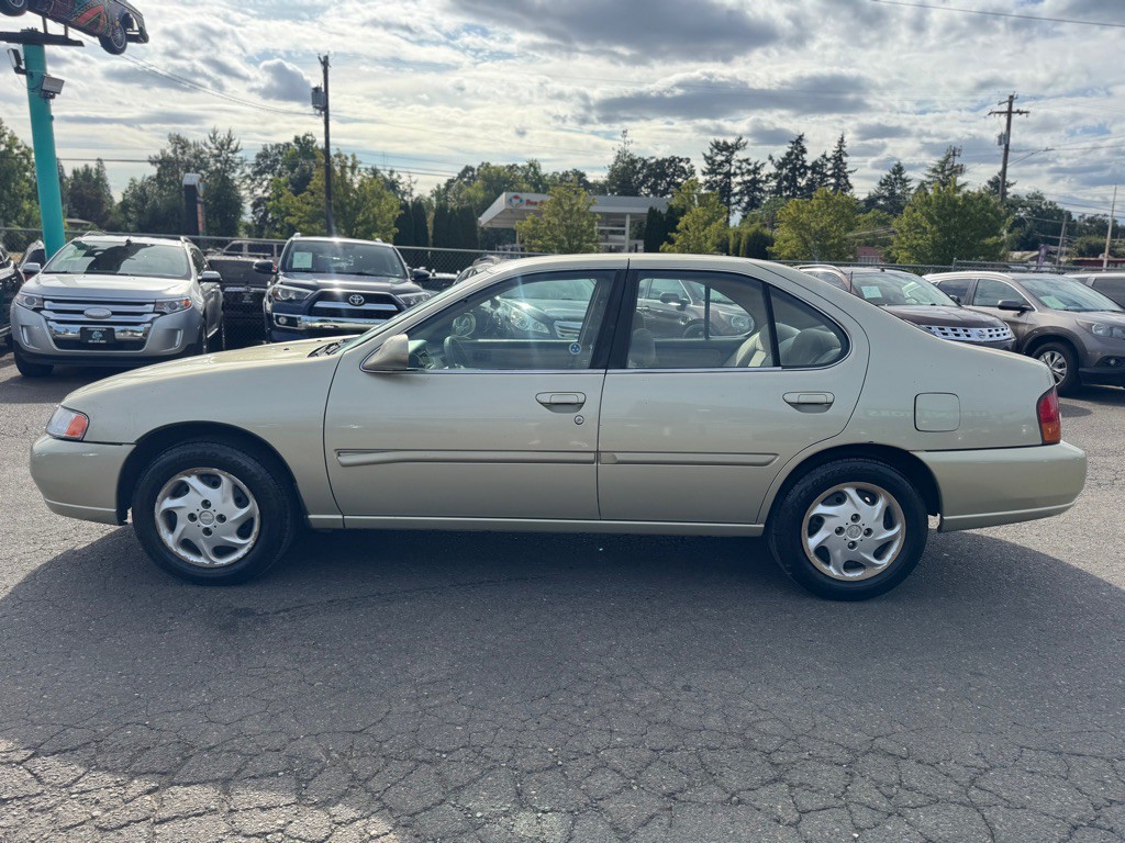 1998 Nissan Altima Image 5