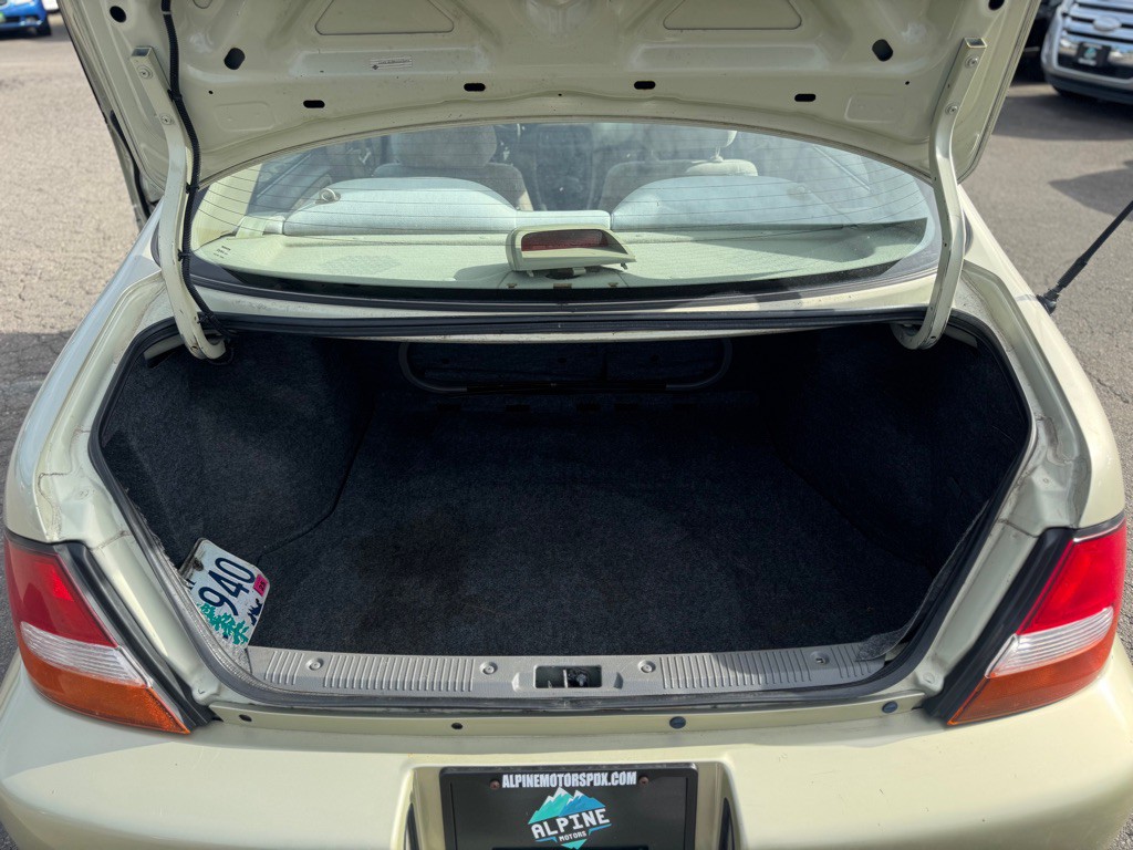 1998 Nissan Altima Image 8