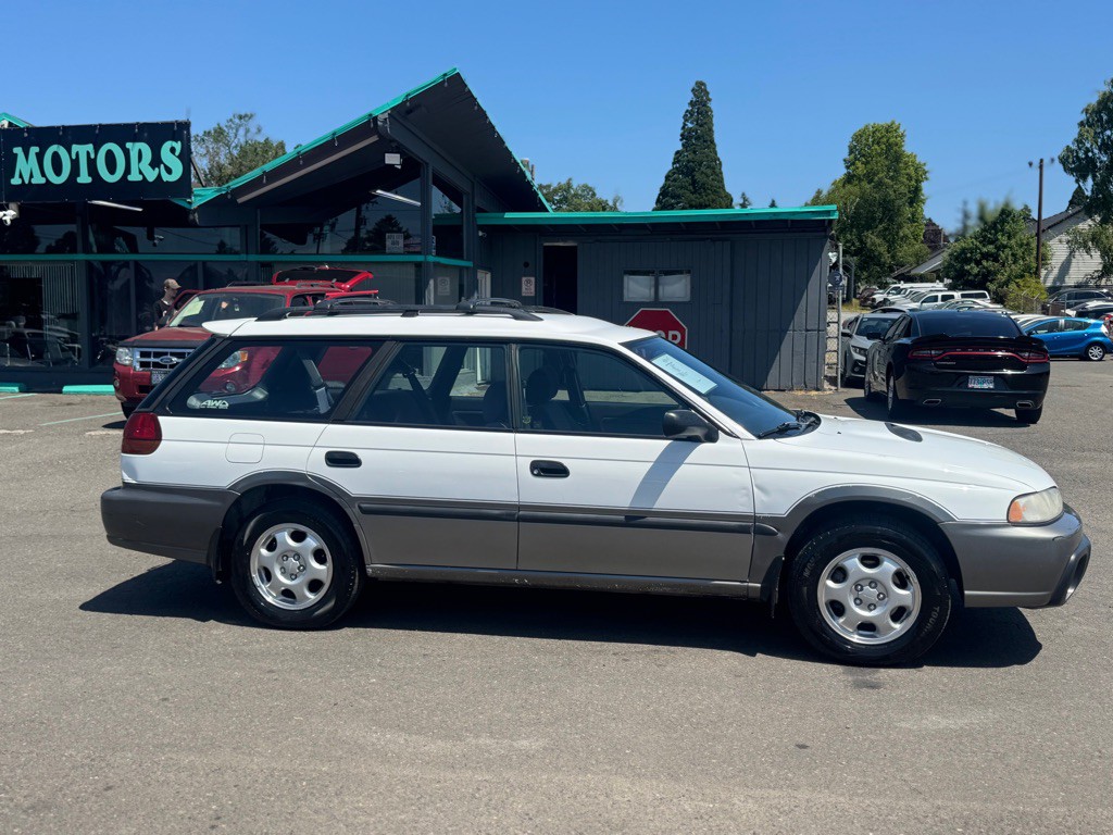 1996 Subaru Legacy Image 4