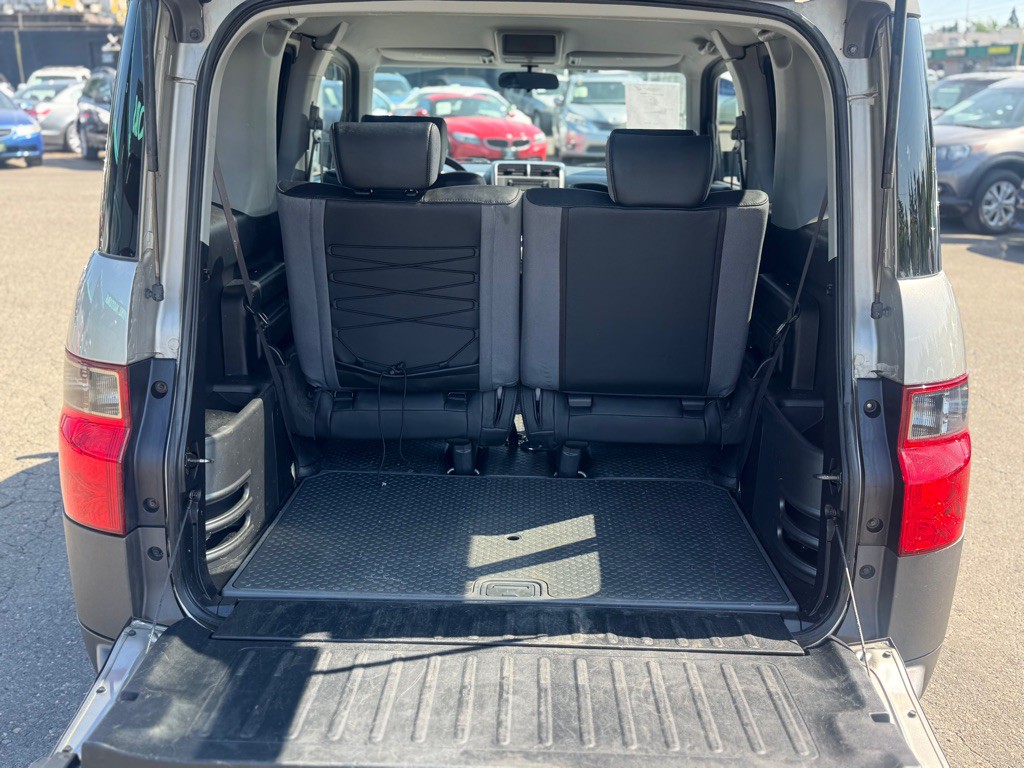 2004 Honda Element Image 8