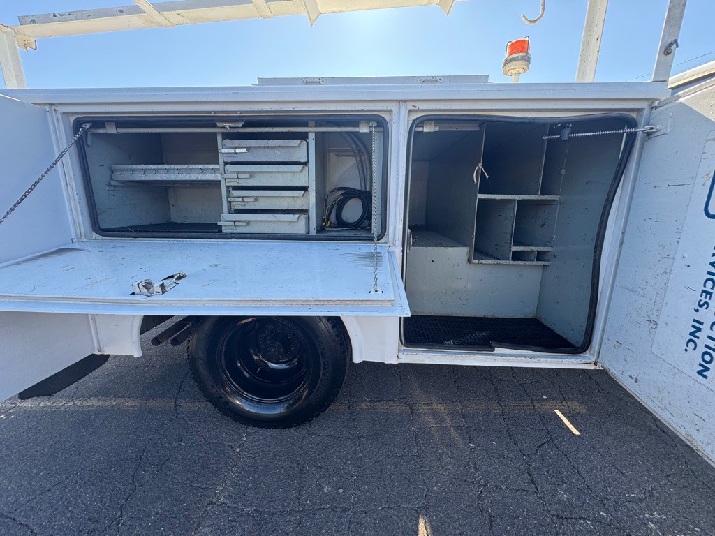 1997 Ford F-350 Image 12