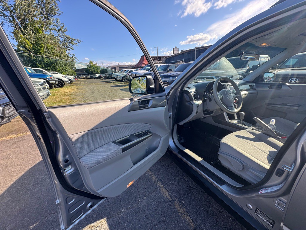 2011 Subaru Forester Image 7