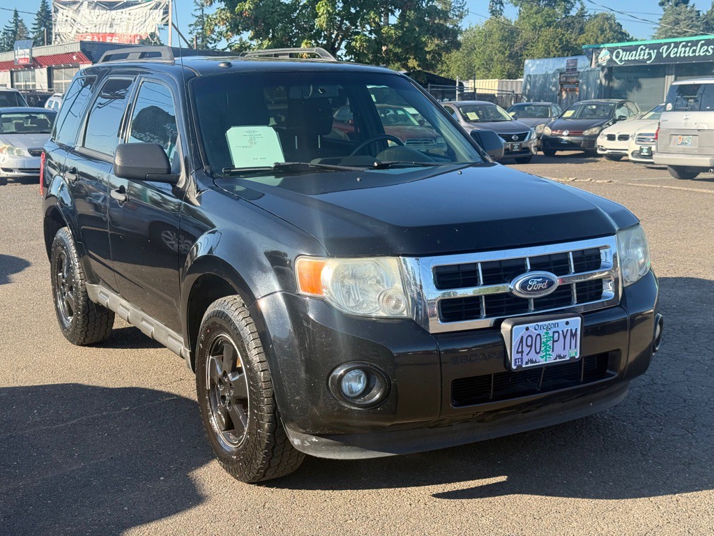 2010 Ford Escape Image 2