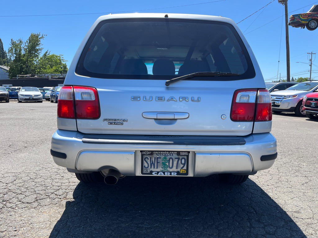 2002 Subaru Forester Image 4